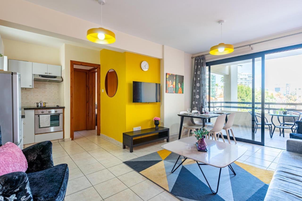 Freya 1-Bedroom Apartment In Ларнака Екстериор снимка